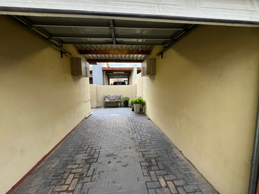 3 Bedroom Property for Sale in Waterval East North West